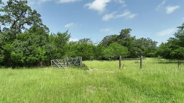 833 E State Highway 159, Fayetteville, TX 78940