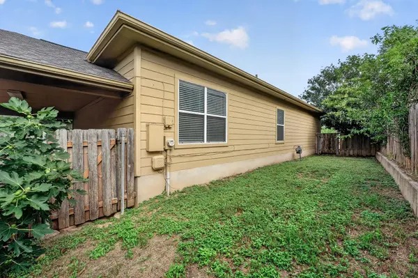 5625 Signal Point PT, Austin, TX 78724