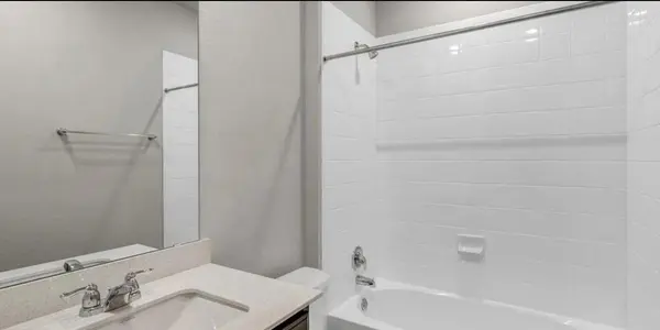 400 Barton Creek LN, Hutto, TX 78634