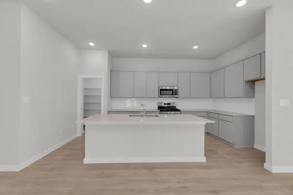106 Melrose ST, Hutto, TX 78634