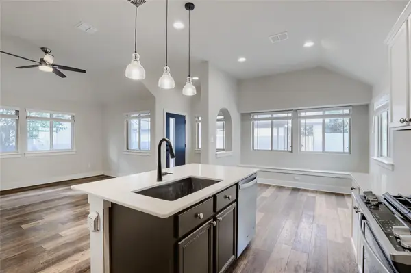 550 Nautical LOOP, Kyle, TX 78640