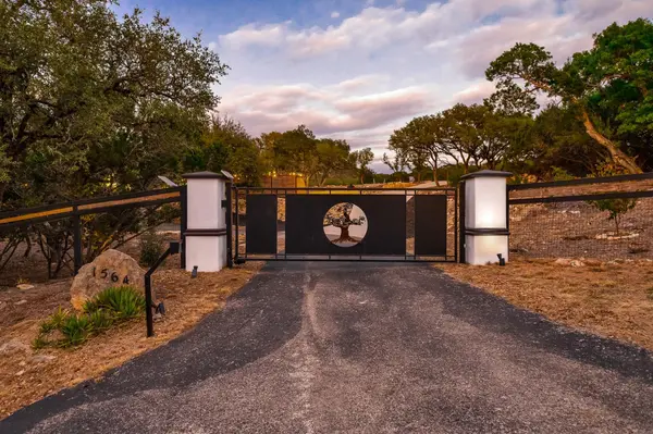 1564 Crossbow DR, Canyon Lake, TX 78133