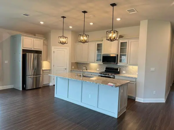 141 Seminole DR, San Marcos, TX 78666