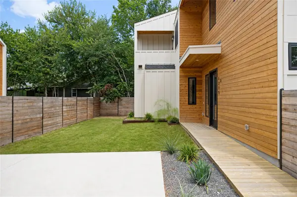 1215 Fort Branch BLVD #2, Austin, TX 78721