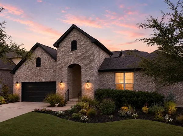 350 Jacksdaw DR, Austin, TX 78737