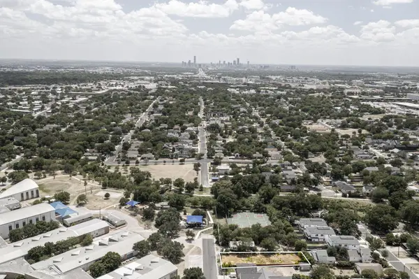 7512 Providence Ave, Austin, TX 78752