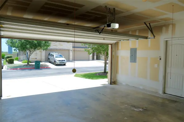 2880 Donnell DR #801, Round Rock, TX 78664