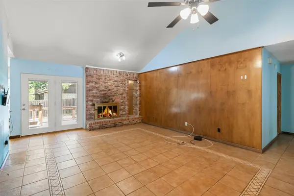 102 Chaparral ST, San Marcos, TX 78666