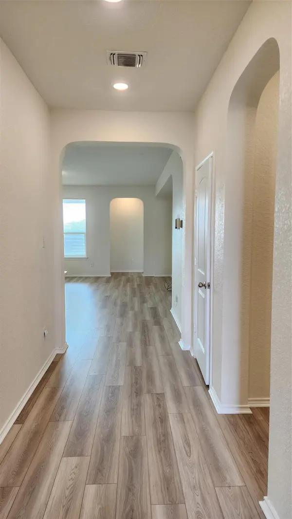 6229 Mantalcino DR, Round Rock, TX 78665