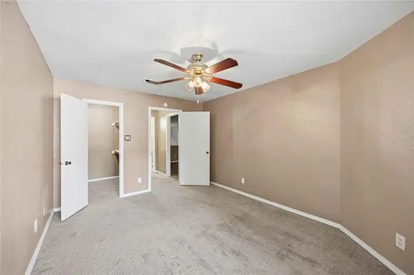 9797 Leawood BLVD #1202, Houston, TX 77099