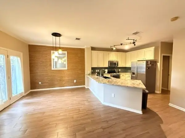 3300 Forest Creek DR #27, Round Rock, TX 78664