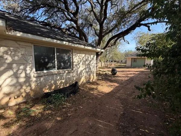 207 S Creek ST, Fredericksburg, TX 78624