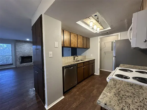 1305 Camp Craft RD #B, West Lake Hills, TX 78746