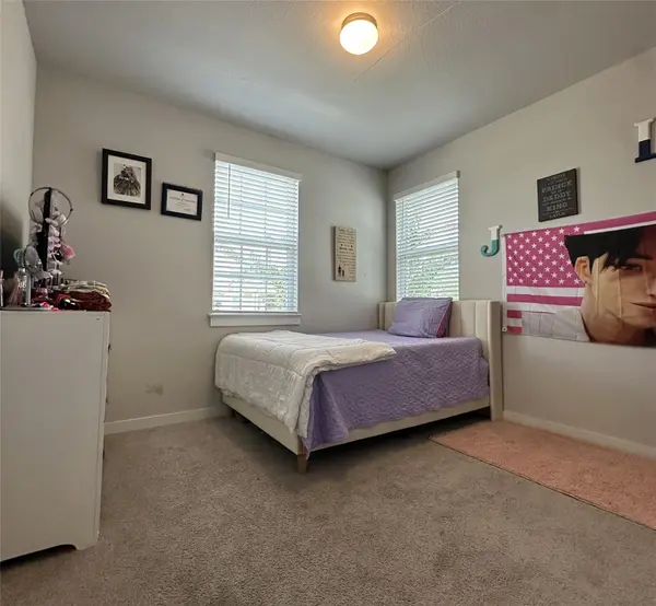 400 Hortus DR, Kyle, TX 78640