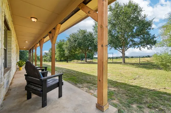 387 Goertz DR, Red Rock, TX 78662