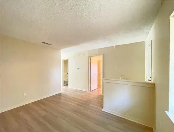 902 N Meadows DR #C, Austin, TX 78758