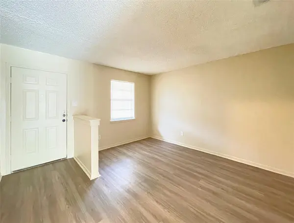 902 N Meadows DR #C, Austin, TX 78758