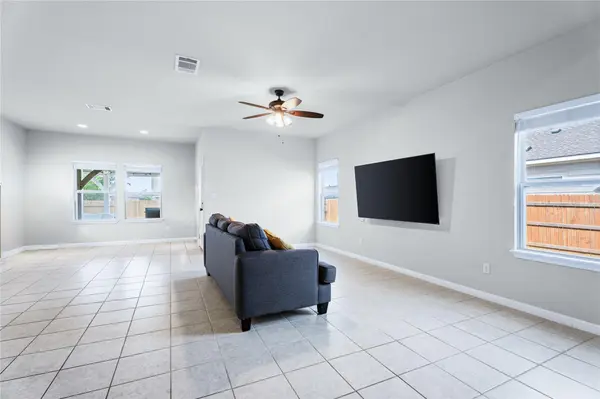 237 Driftwood LN, Bastrop, TX 78602