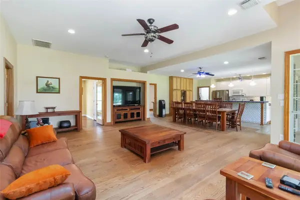 1208 Jeddo RD, Rosanky, TX 78953