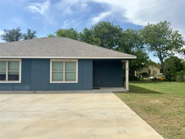 513 W China ST #B, Lockhart, TX 78644