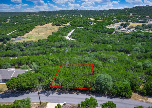 8001 Flintlock CIR, Lago Vista, TX 78645