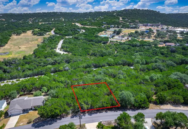 8001 Flintlock CIR, Lago Vista, TX 78645