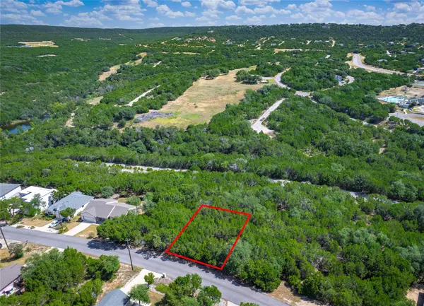 8001 Flintlock CIR, Lago Vista, TX 78645