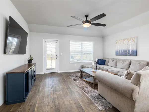 439 Hunter Loop LOOP, Bertram, TX 78605