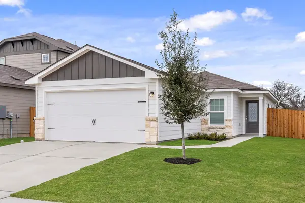 108 Captain Dooley LN, Jarrell, TX 76537