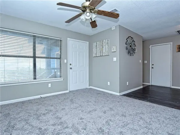 904 Walter ST, Austin, TX 78702
