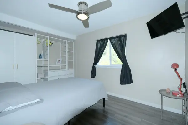 2302 East Side DR #6, Austin, TX 78704