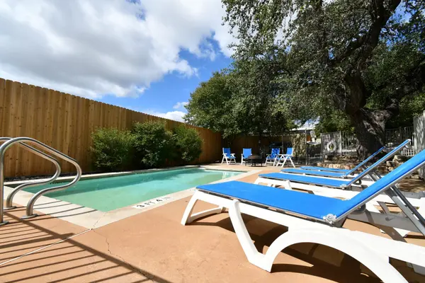 2302 East Side DR #6, Austin, TX 78704