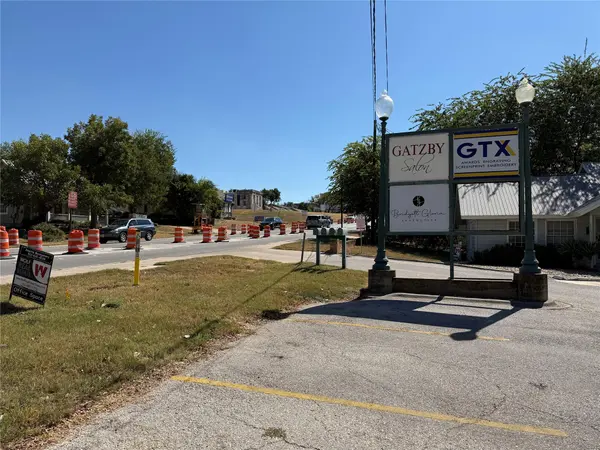 202 S Austin Ave #101, Georgetown, TX 78626