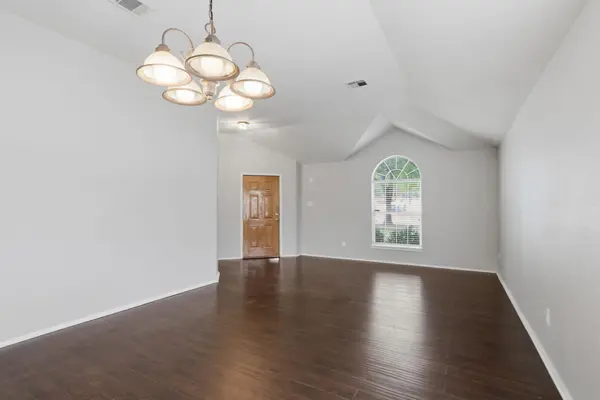 1954 Rachel LN, Round Rock, TX 78664