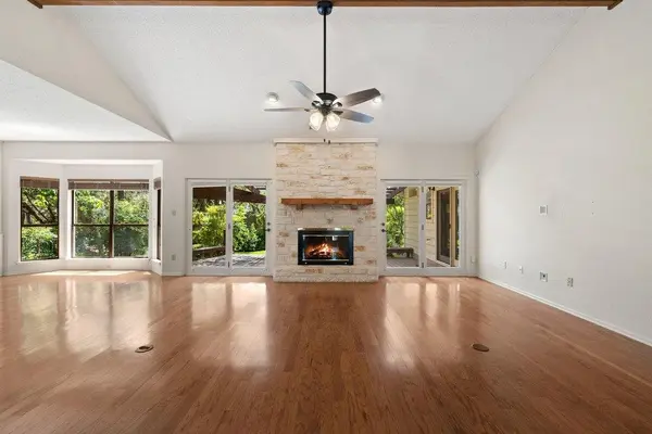 110 Blue Jay DR, Lakeway, TX 78734