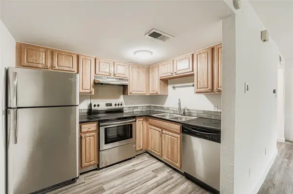 2124 Burton DR #149, Austin, TX 78741