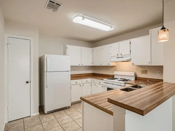 5937 NW Kevin Kelly PL, Austin, TX 78727