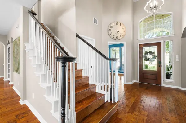 2401 Vestavia Ridge LN, Cedar Park, TX 78613