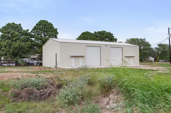 126 Kellar RD #A, Smithville, TX 78957