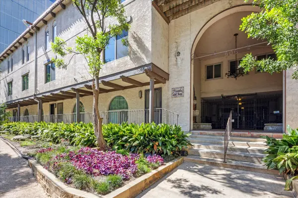 505 W 7th ST #105, Austin, TX 78701