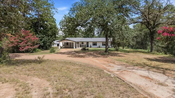 28 Lost Pines Ave, Bastrop, TX 78602