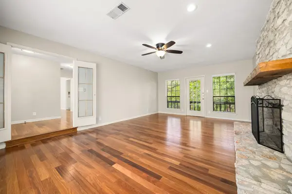 3622 Peregrine Falcon DR, Austin, TX 78746