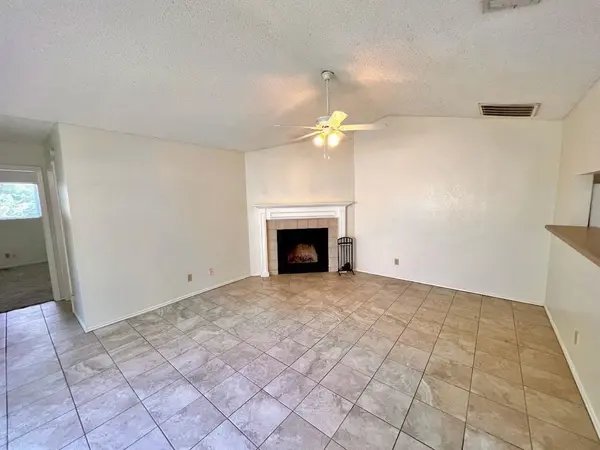 367 Fantail LOOP #B, Austin, TX 78734