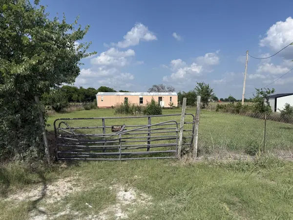 107 N Lavaca ST, Whitney, TX 76692