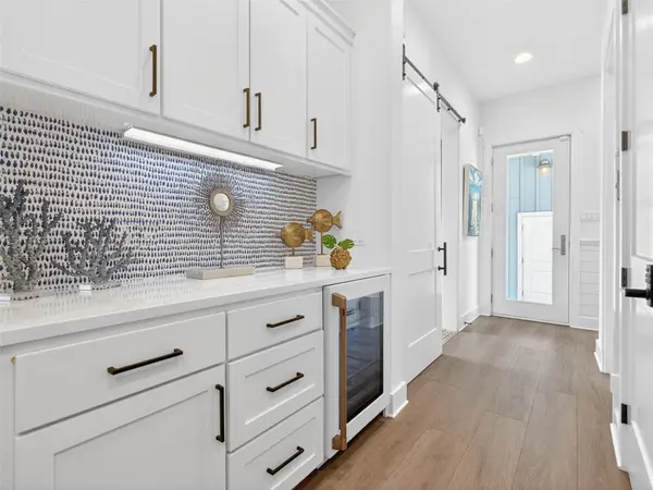 636 Kings Crown LN, Port Aransas, TX 78373