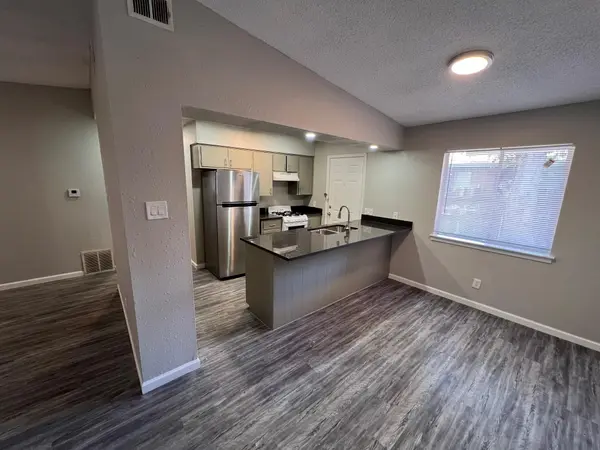 8902 Little Walnut PKWY #A, Austin, TX 78758