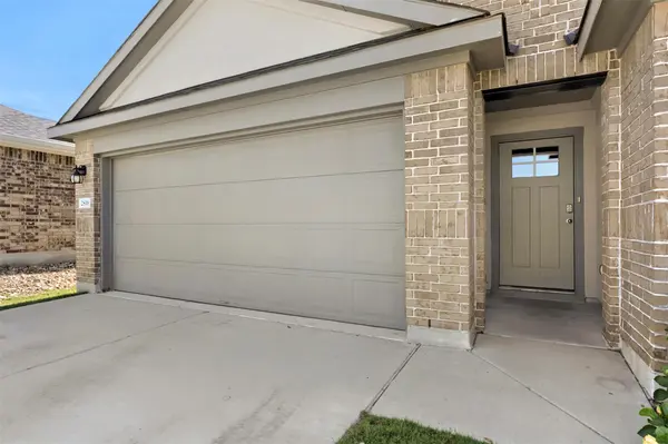 2816 Owl Head DR, Leander, TX 78641