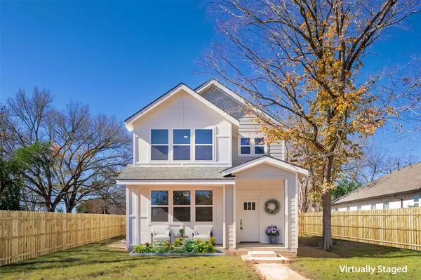 107 Wilkes ST, Smithville, TX 78957