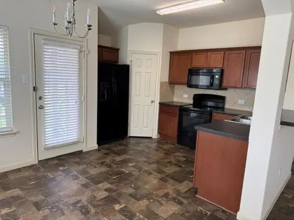 173 Cazador DR, San Marcos, TX 78666