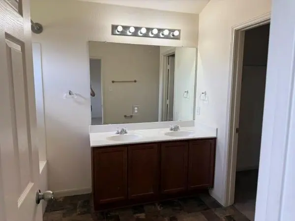 173 Cazador DR, San Marcos, TX 78666